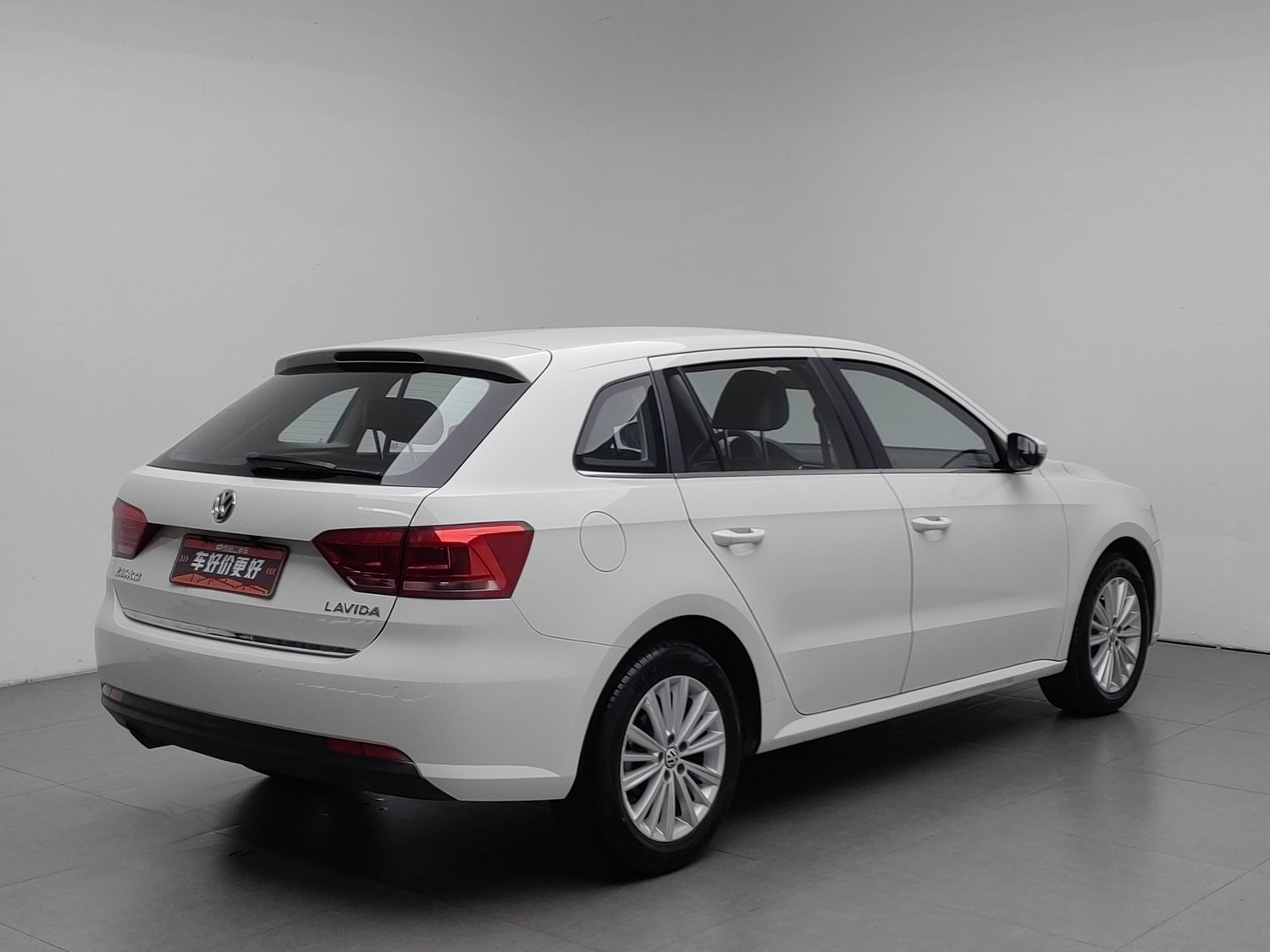 Used Volkswagen Gran Lavida 2013 1.6 AT