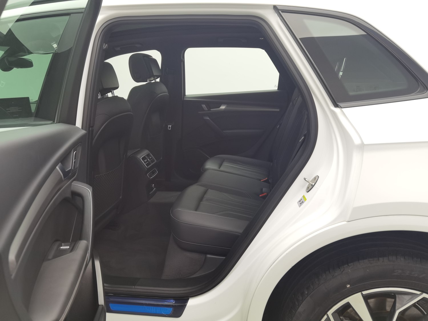 Used Audi Q5L 2023 2.0 AT