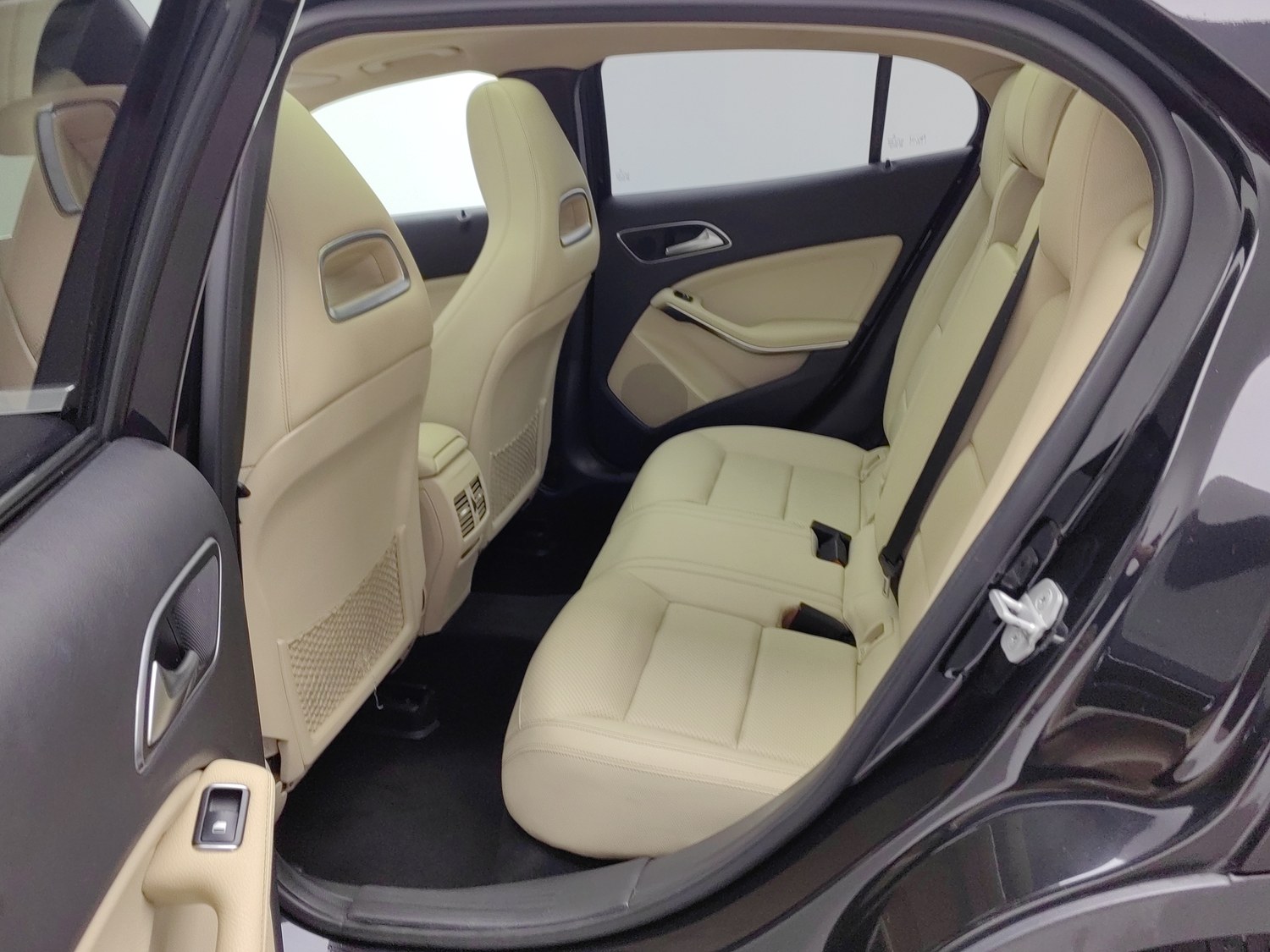 Used Mercedes-Benz GLA 2016 1.6 AT