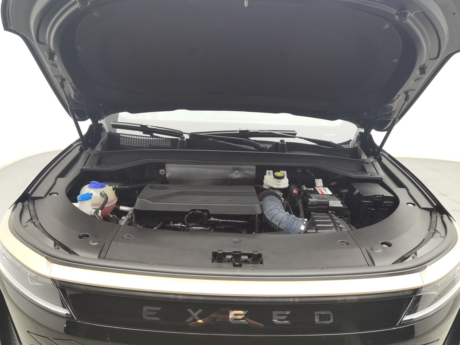 Used Exeed VX 2023 2.0 AT