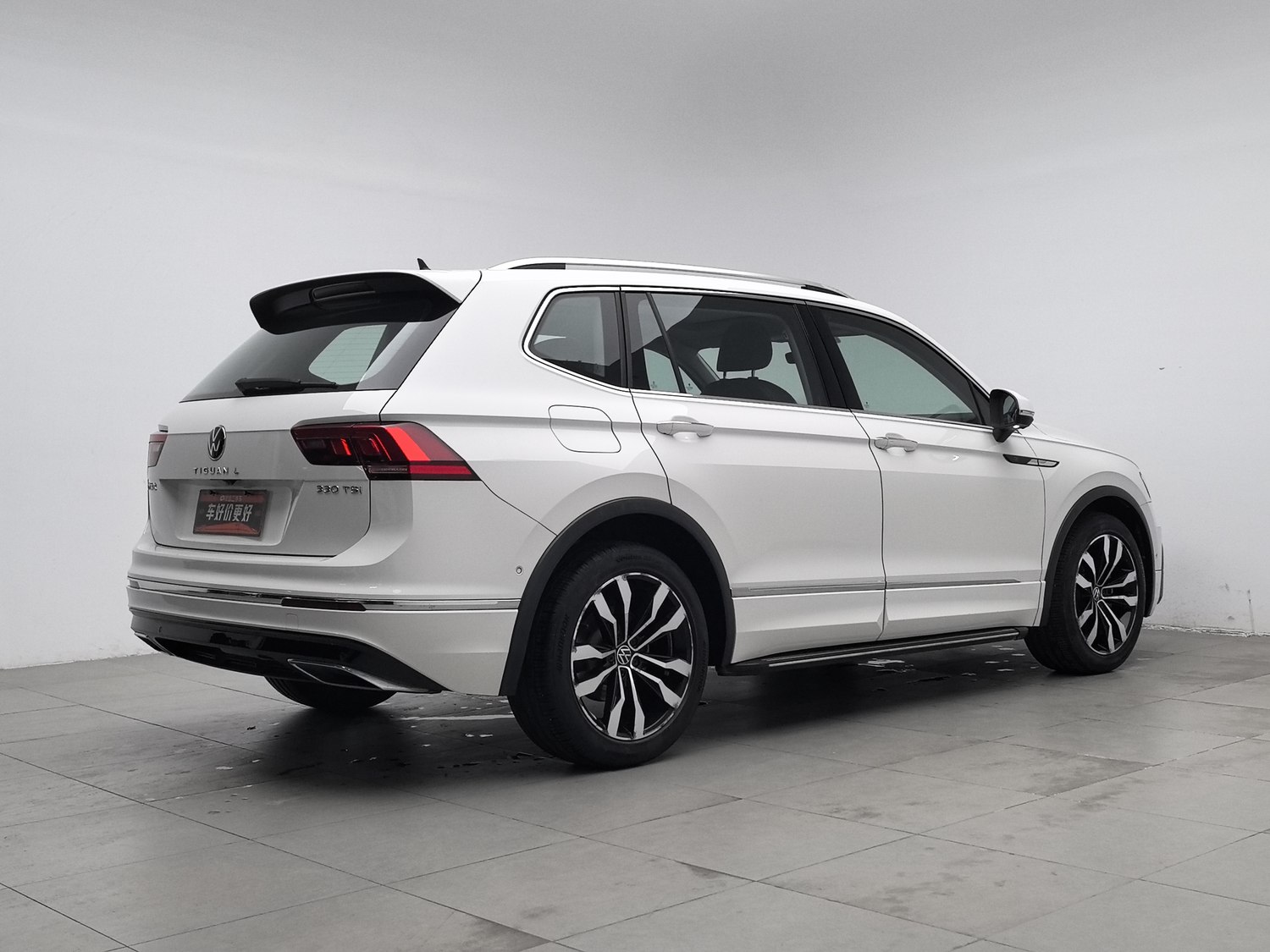 Used Volkswagen Tiguan L 2021 2.0 AT