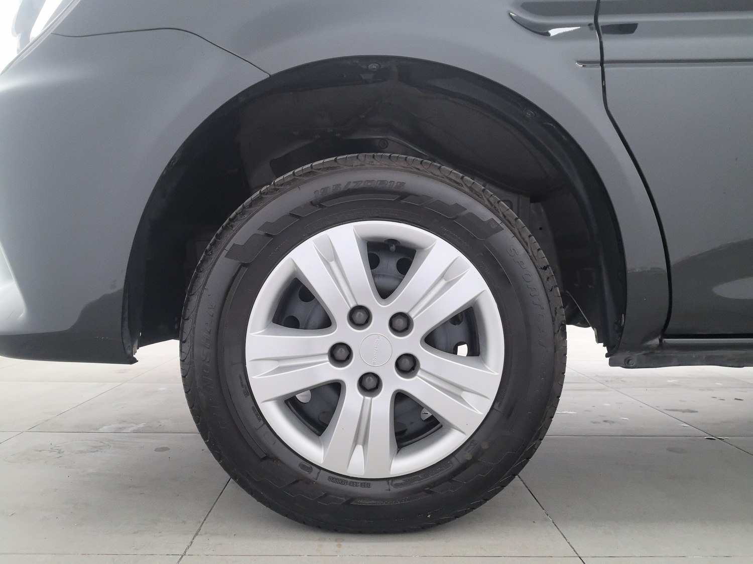 Used Dongfeng Forthing Lingzhi 2023 1.6 MT