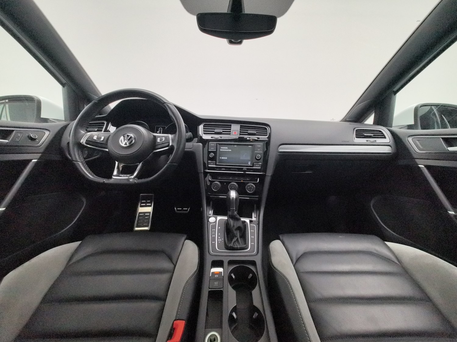 Used Volkswagen Golf 2018 1.4 AT