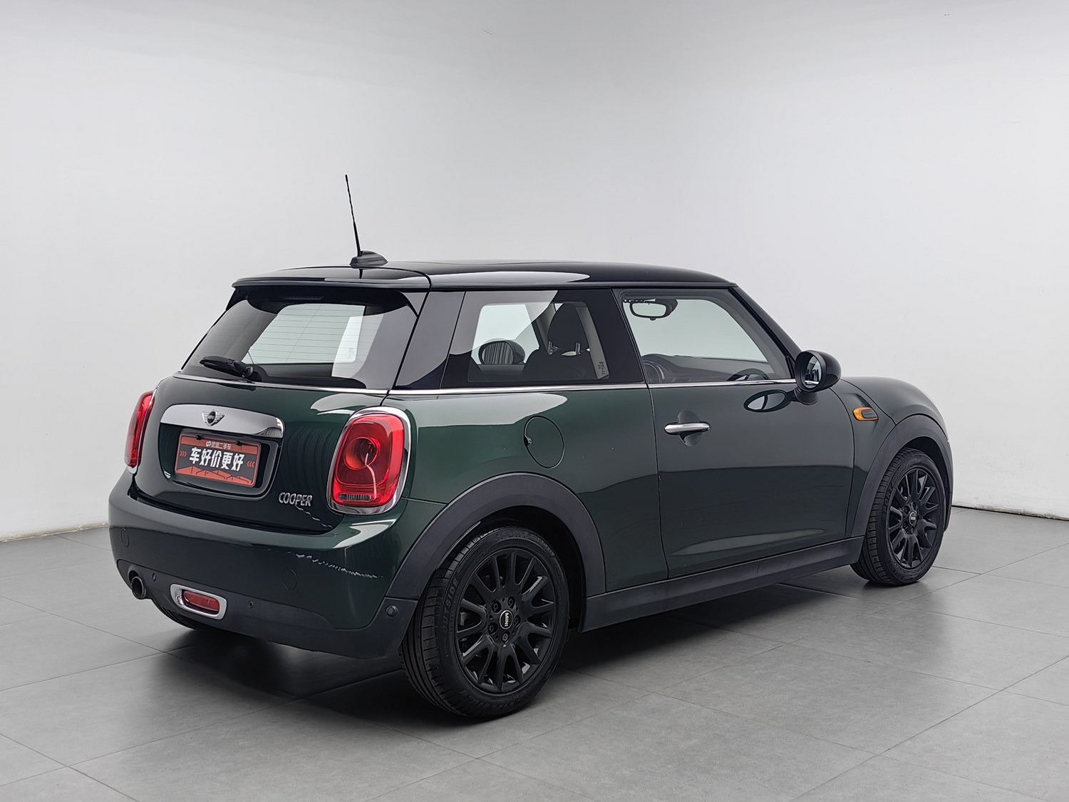 Used MINI MINI 2016 1.5 AT