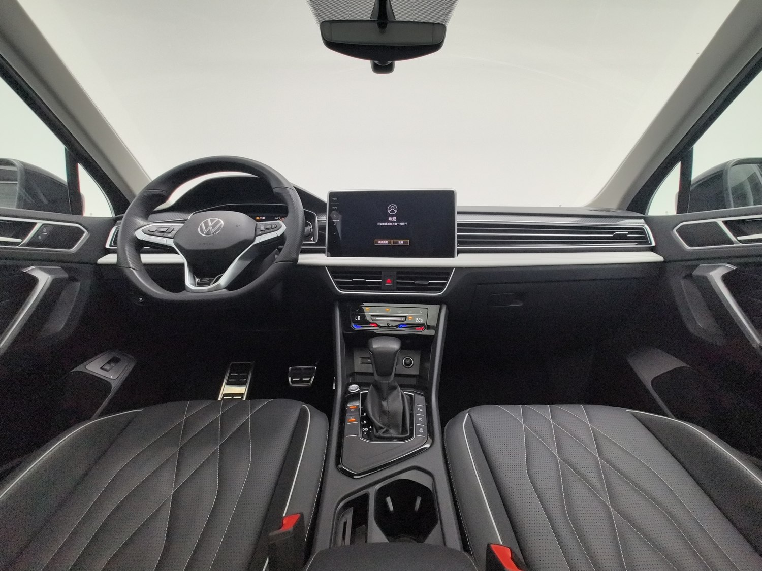 Used Volkswagen Tiguan L 2024 2.0 AT