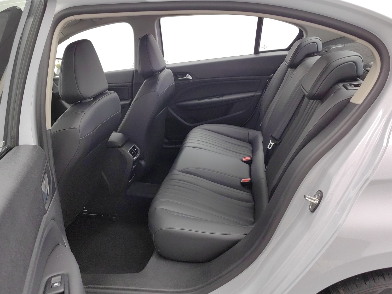 Used Peugeot 408 2024 1.5 AT