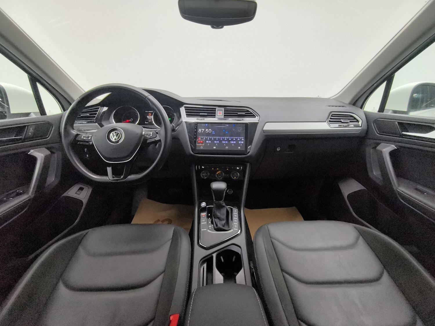 Used Volkswagen Tiguan L 2020 2.0 AT