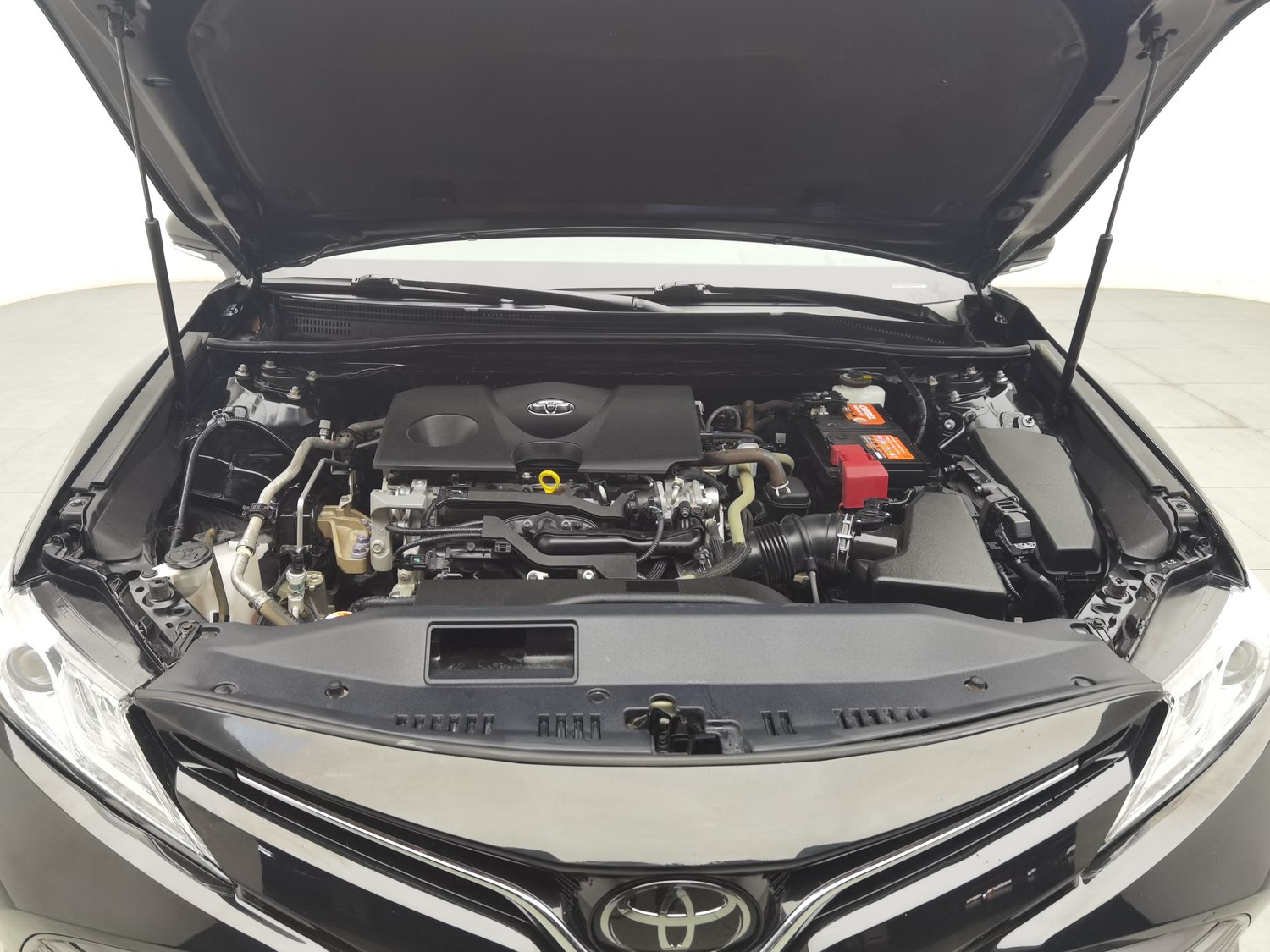 Used Toyota Camry 2019 2.0 AT