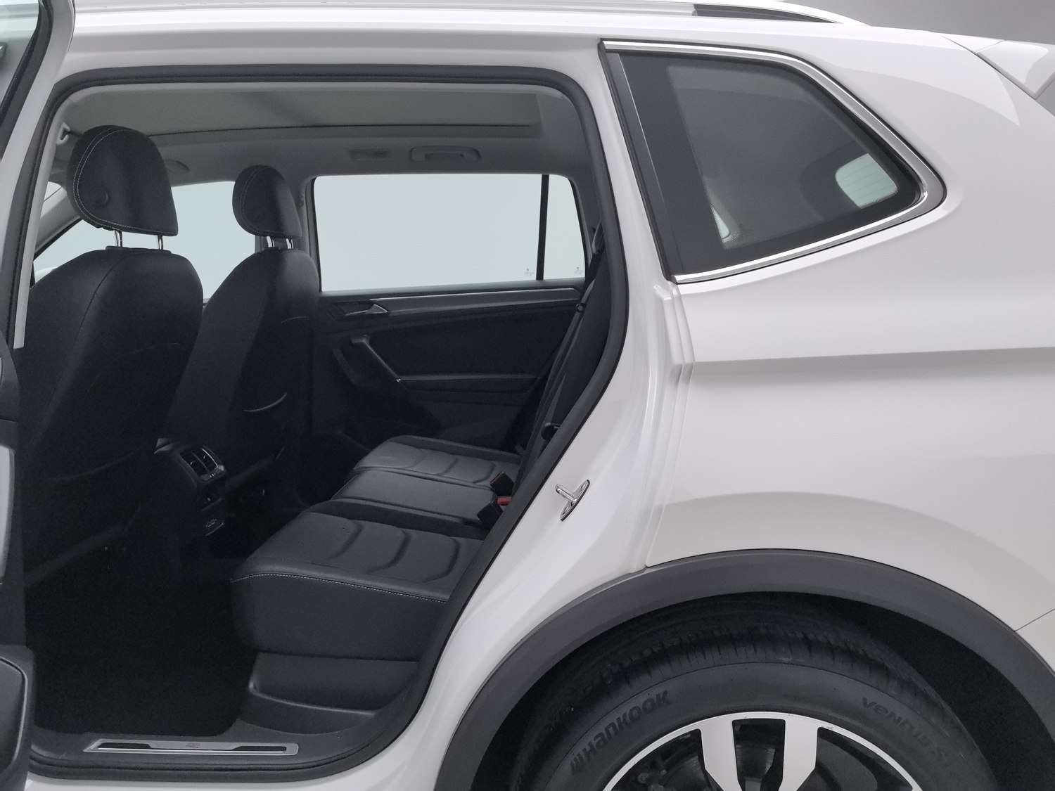 Used Volkswagen Tiguan L 2021 2.0 AT