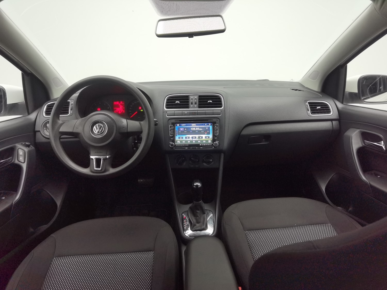 Used Volkswagen Polo 2013 1.4 AT
