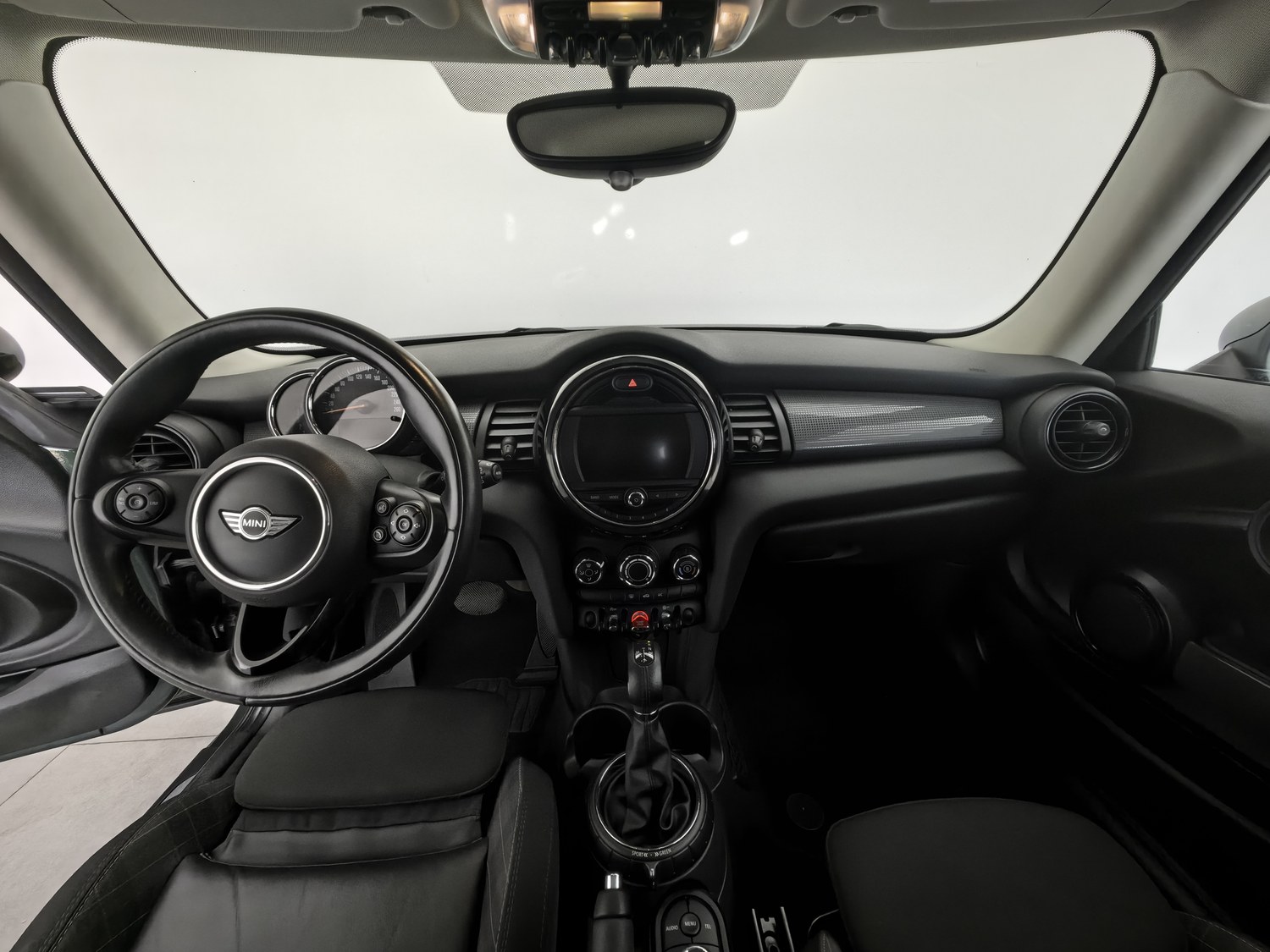 Used MINI MINI 2016 1.5 AT