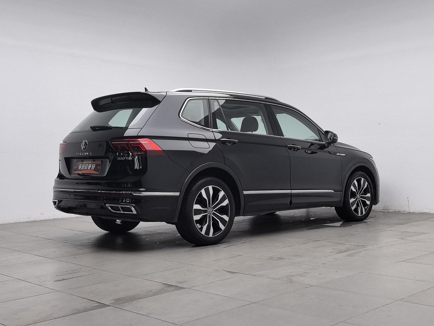 Used Volkswagen Tiguan L 2024 2.0 AT