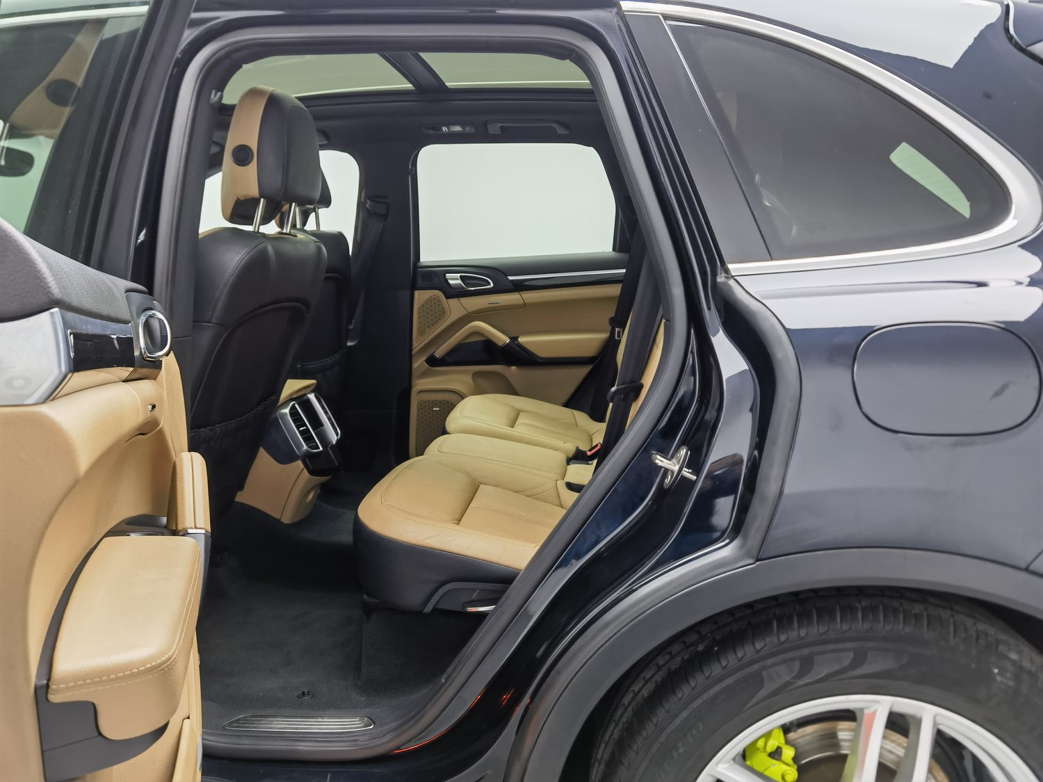Used Porsche Cayenne EV 2016 3.0 AT
