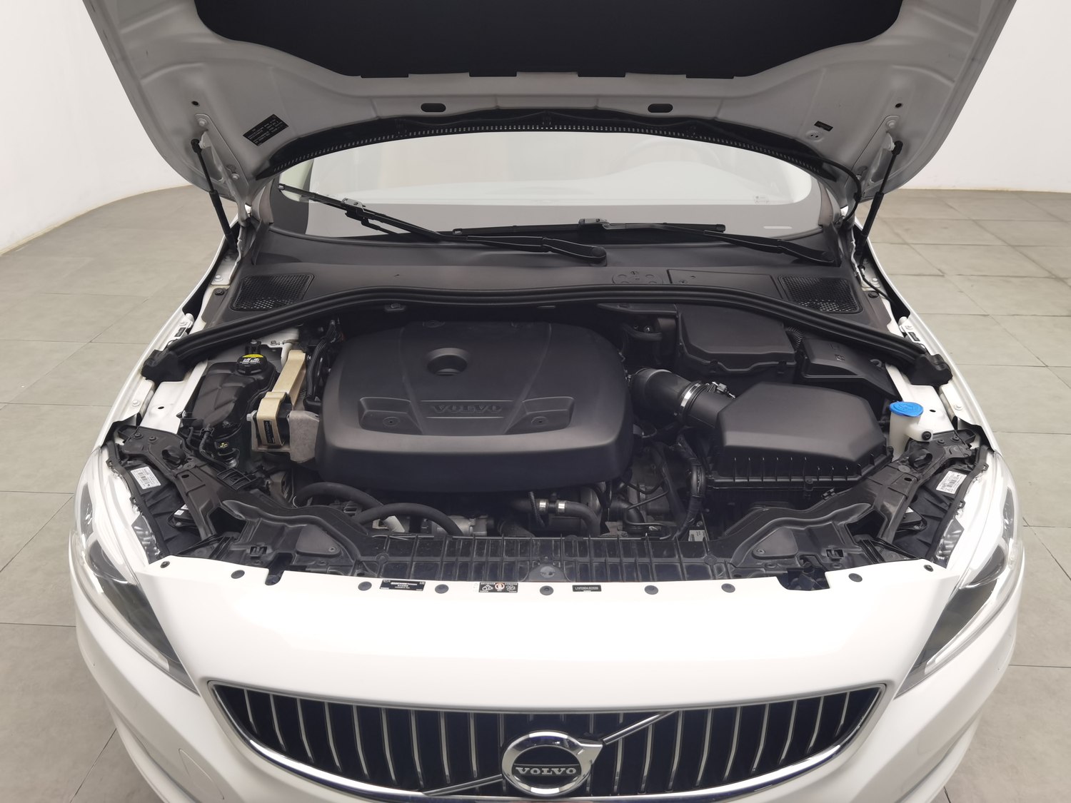 Used Volvo S60 2019 2.0 AT