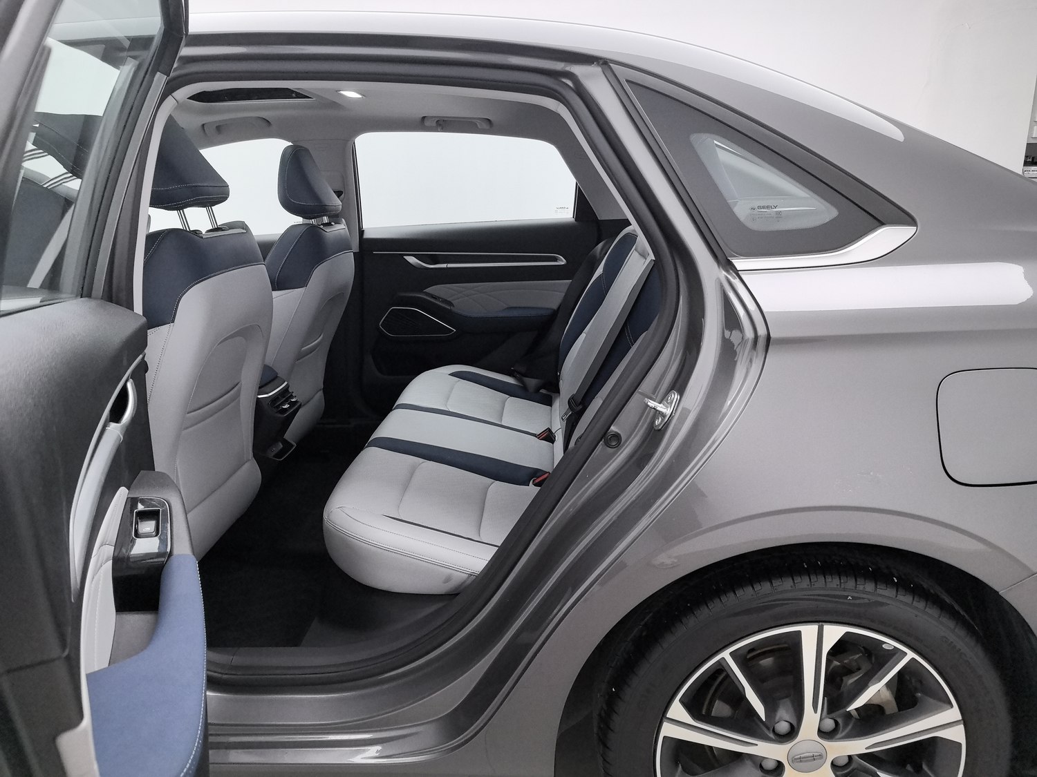 Used Geely Emgrand 2022 1.5 AT