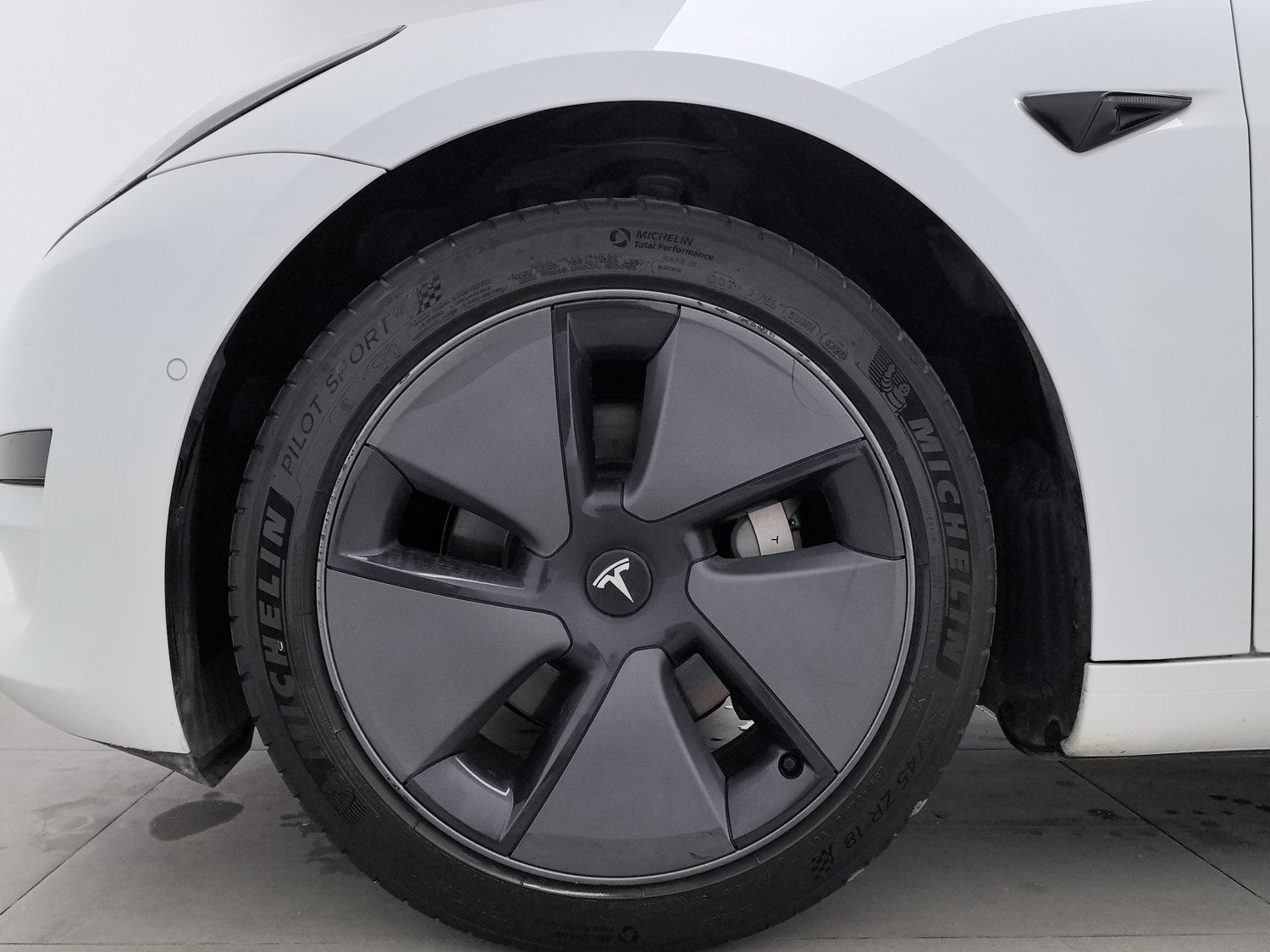 Used Tesla Model 3 2021