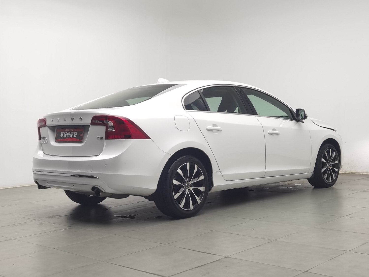 Used Volvo S60 2019 2.0 AT