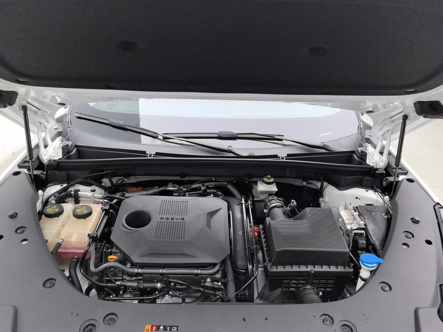 Used Roewe D5X DMH 2024 1.5 AT