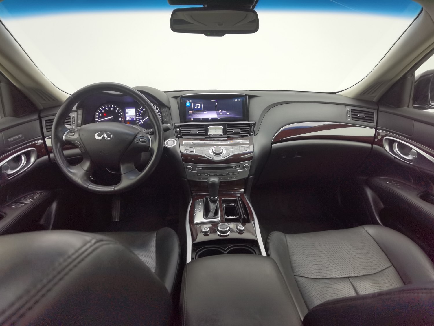 Used Infiniti Q70 2013 2.5 AT