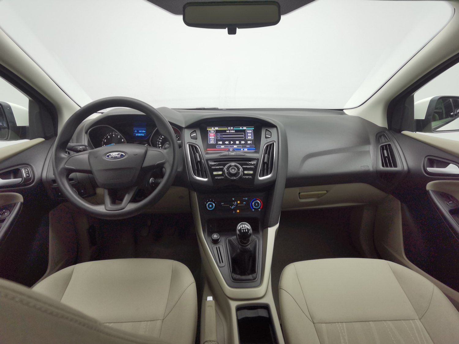 Used Ford Focus 2015 1.6 MT