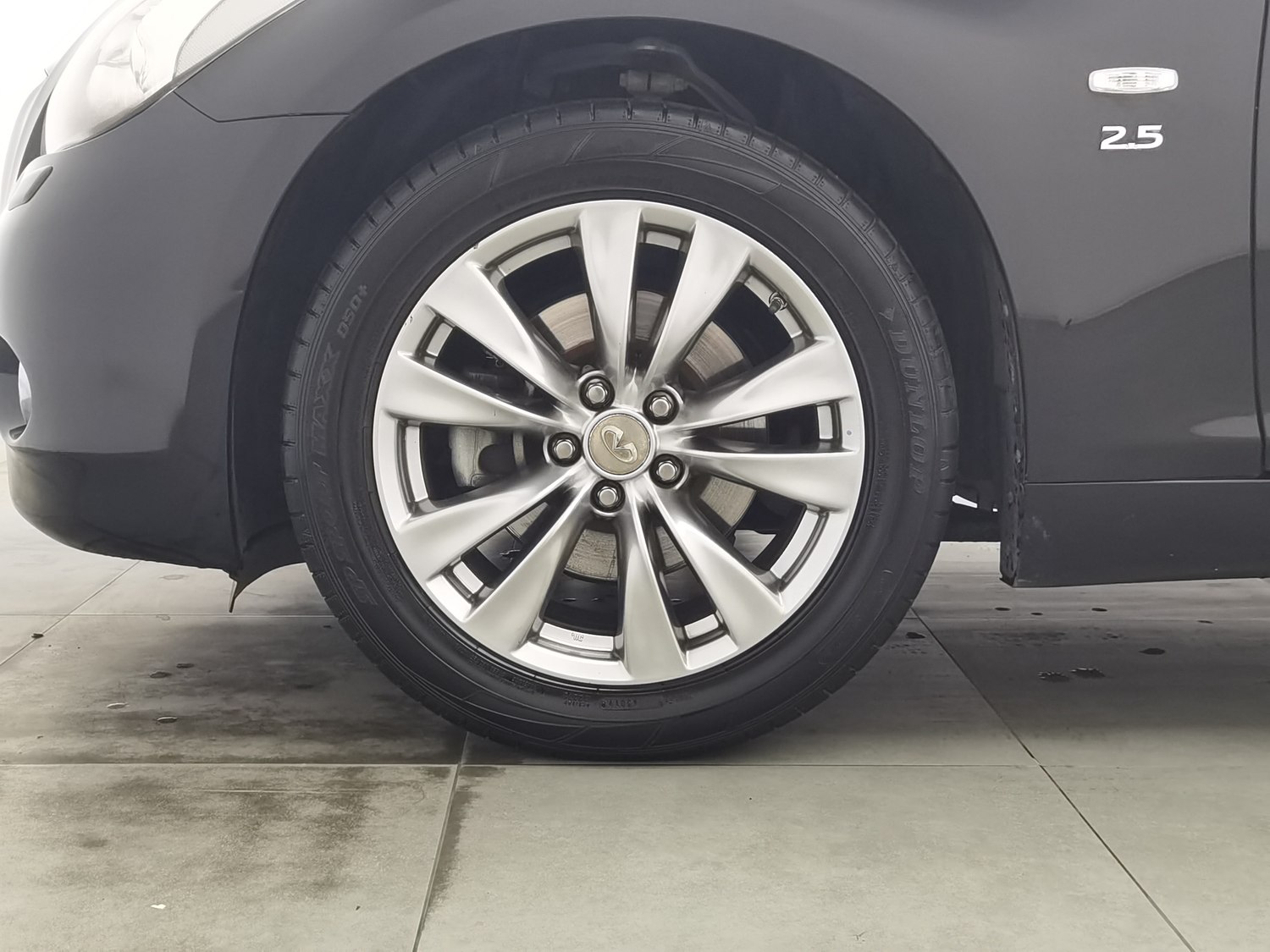 Used Infiniti Q70 2013 2.5 AT