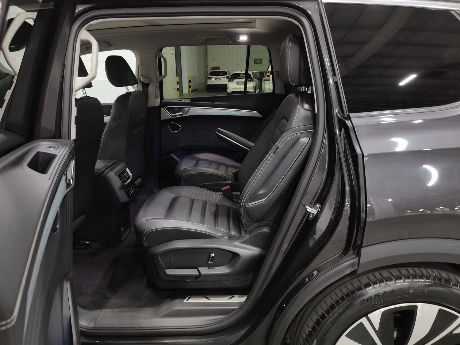 Used Volkswagen Tavendor 2023 2.0 AT
