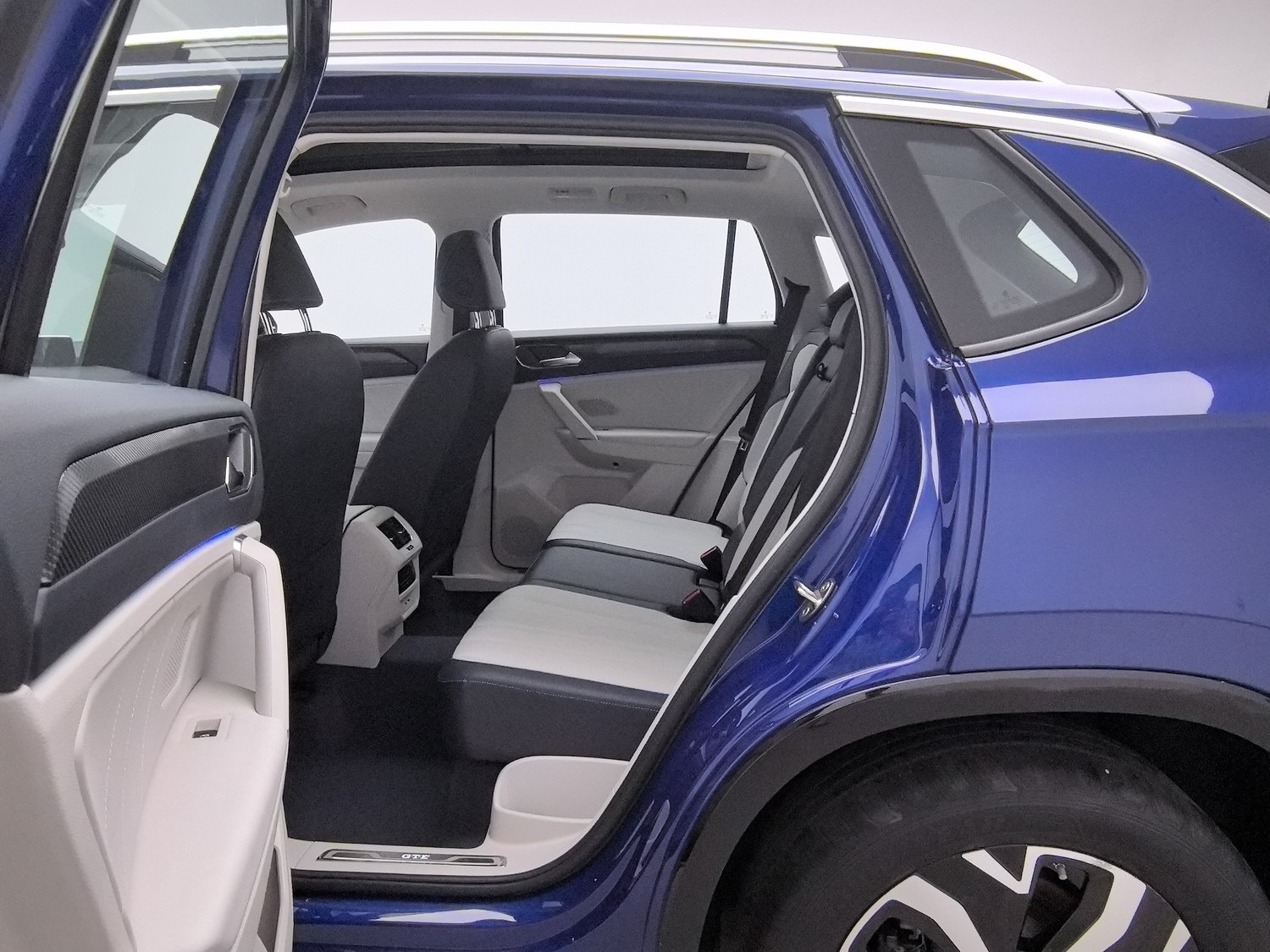 Used Volkswagen Tayron GTE PHEV 2023 1.4 AT