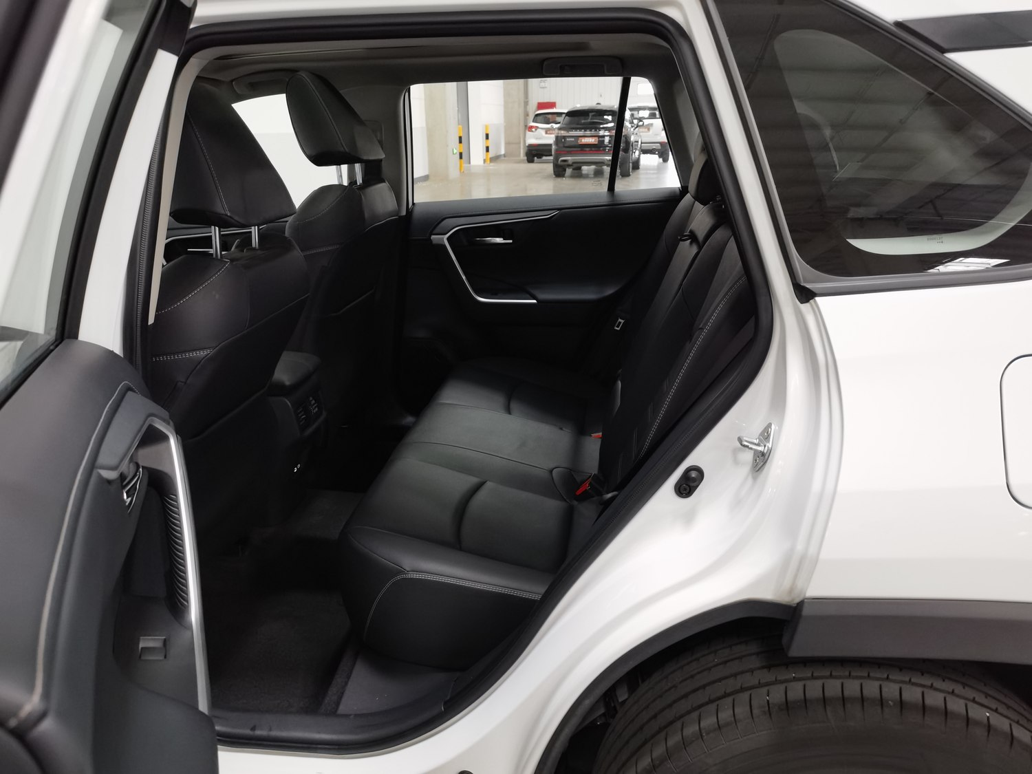 Used Toyota RAV4 2023 2.0 AT
