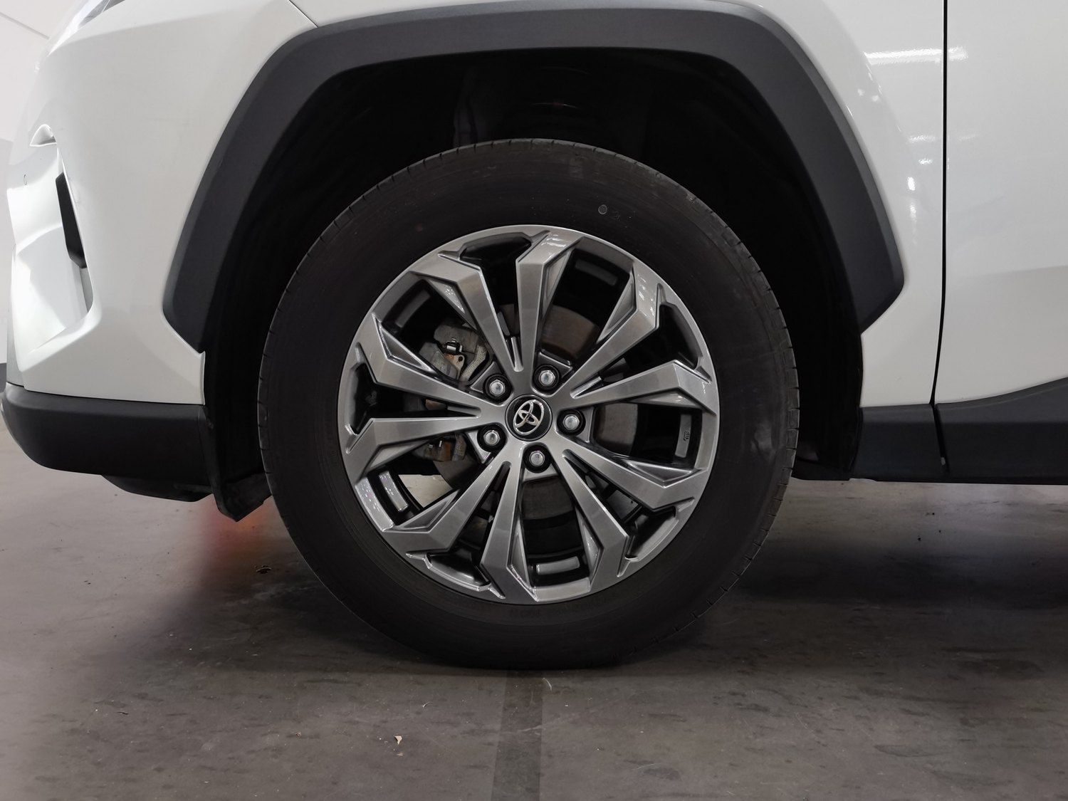 Used Toyota RAV4 2023 2.0 AT