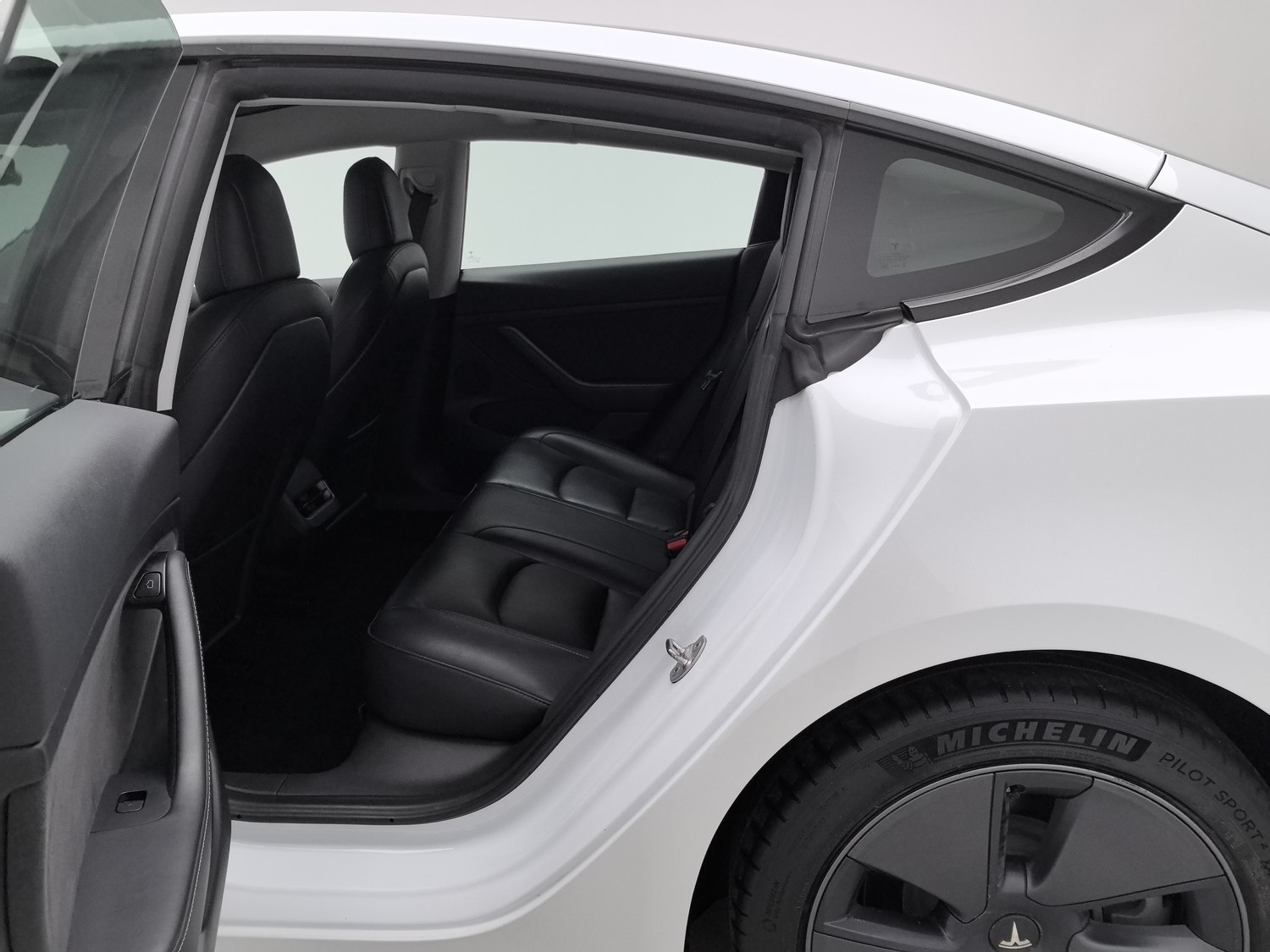 Used Tesla Model 3 2021