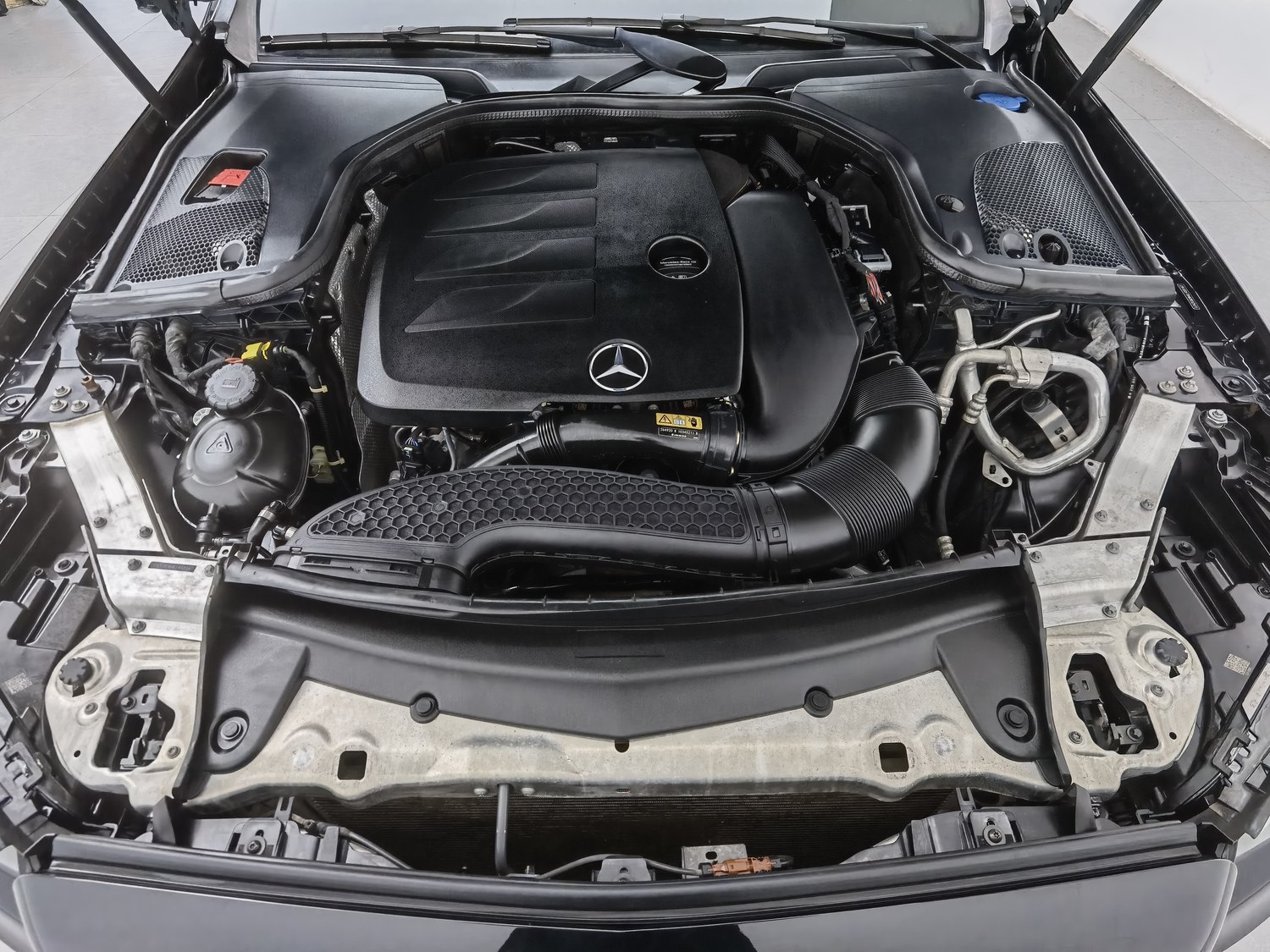 Used Mercedes-Benz E-Class 2020 2.0 AT