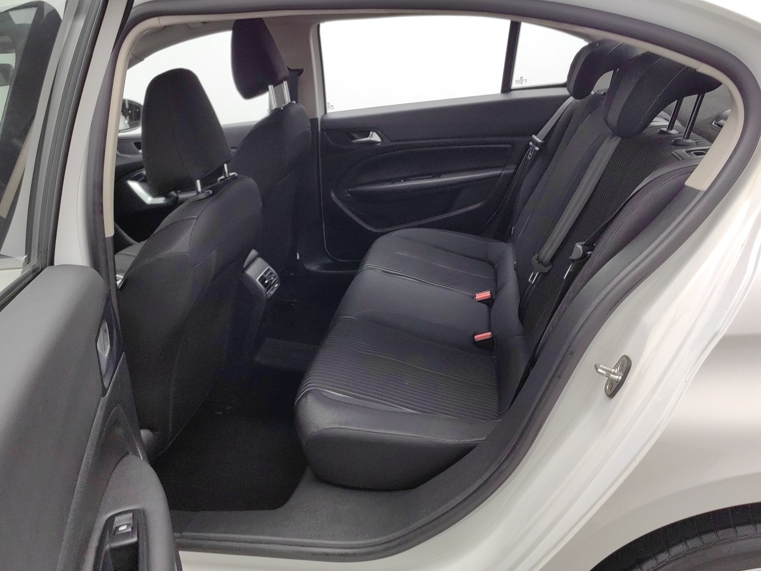 Used Peugeot 408 2018 1.6 AT