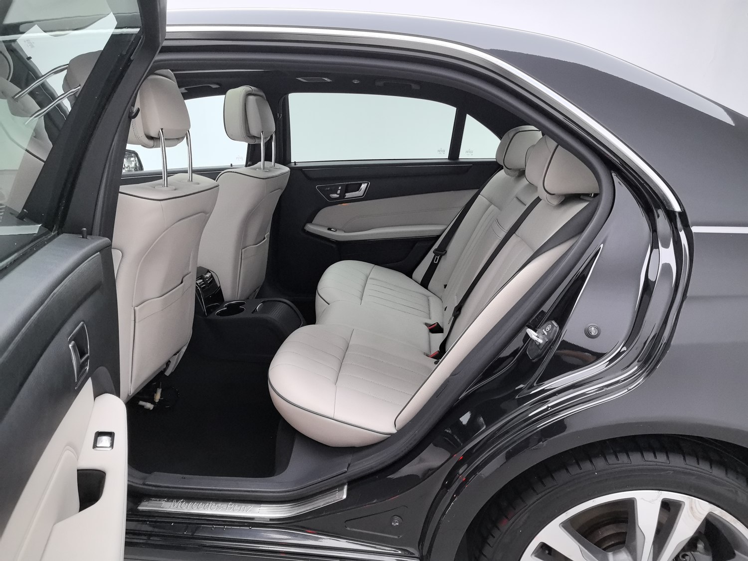 Used Mercedes-Benz E-Class 2015 2.0 AT