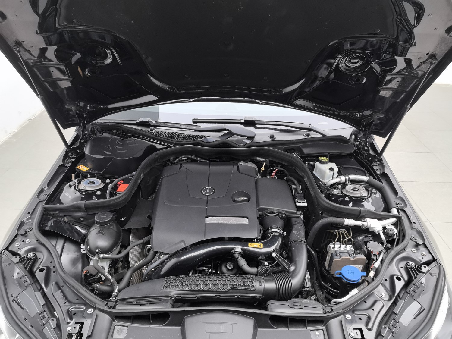 Used Mercedes-Benz E-Class 2015 2.0 AT
