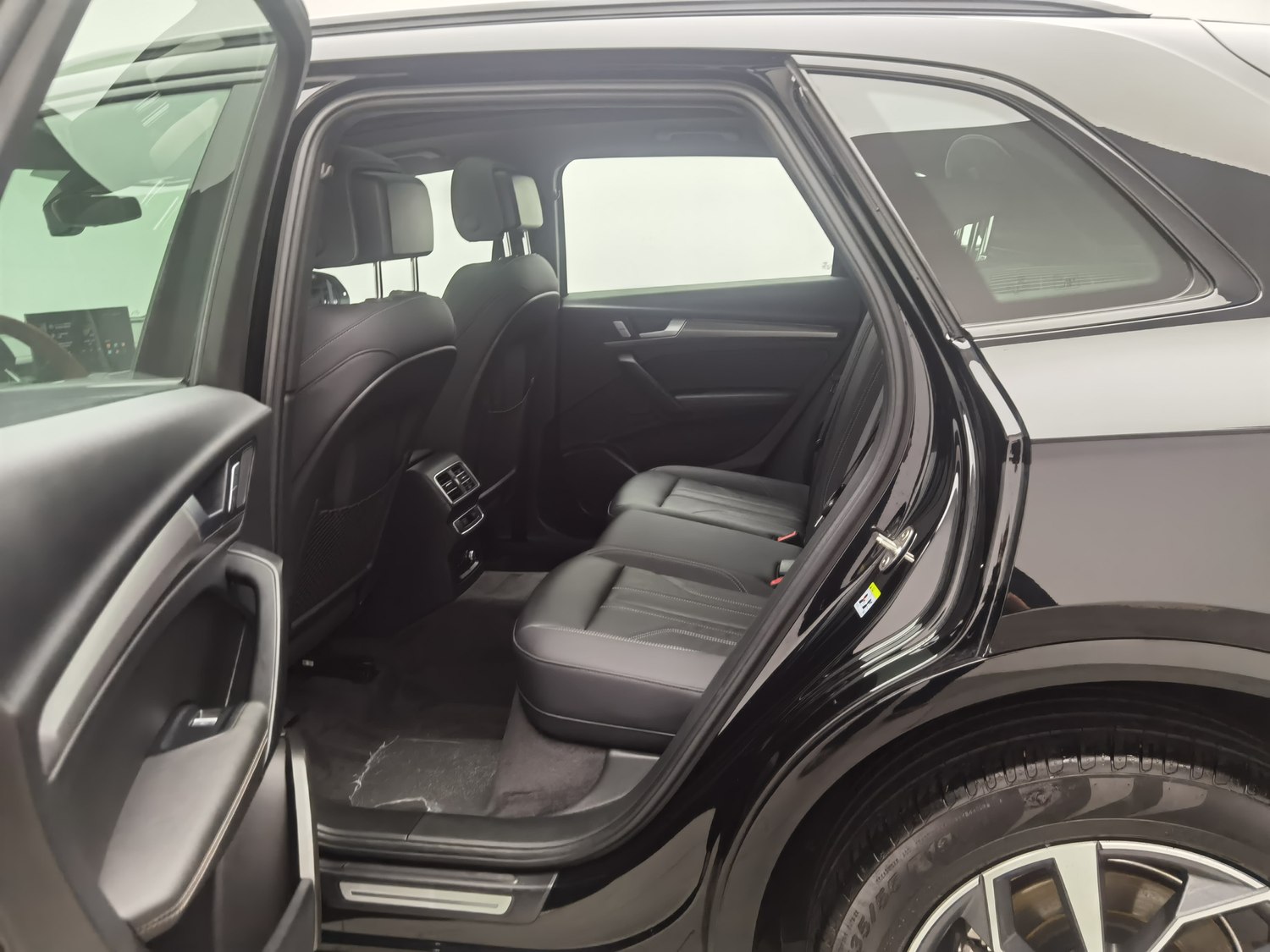 Used Audi Q5L 2023 2.0 AT