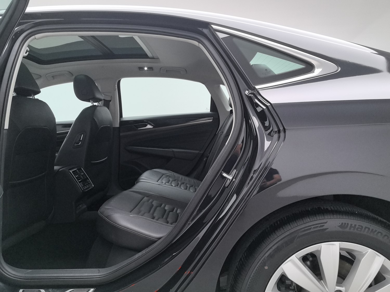 Used Volkswagen Passat 2021 2.0 AT