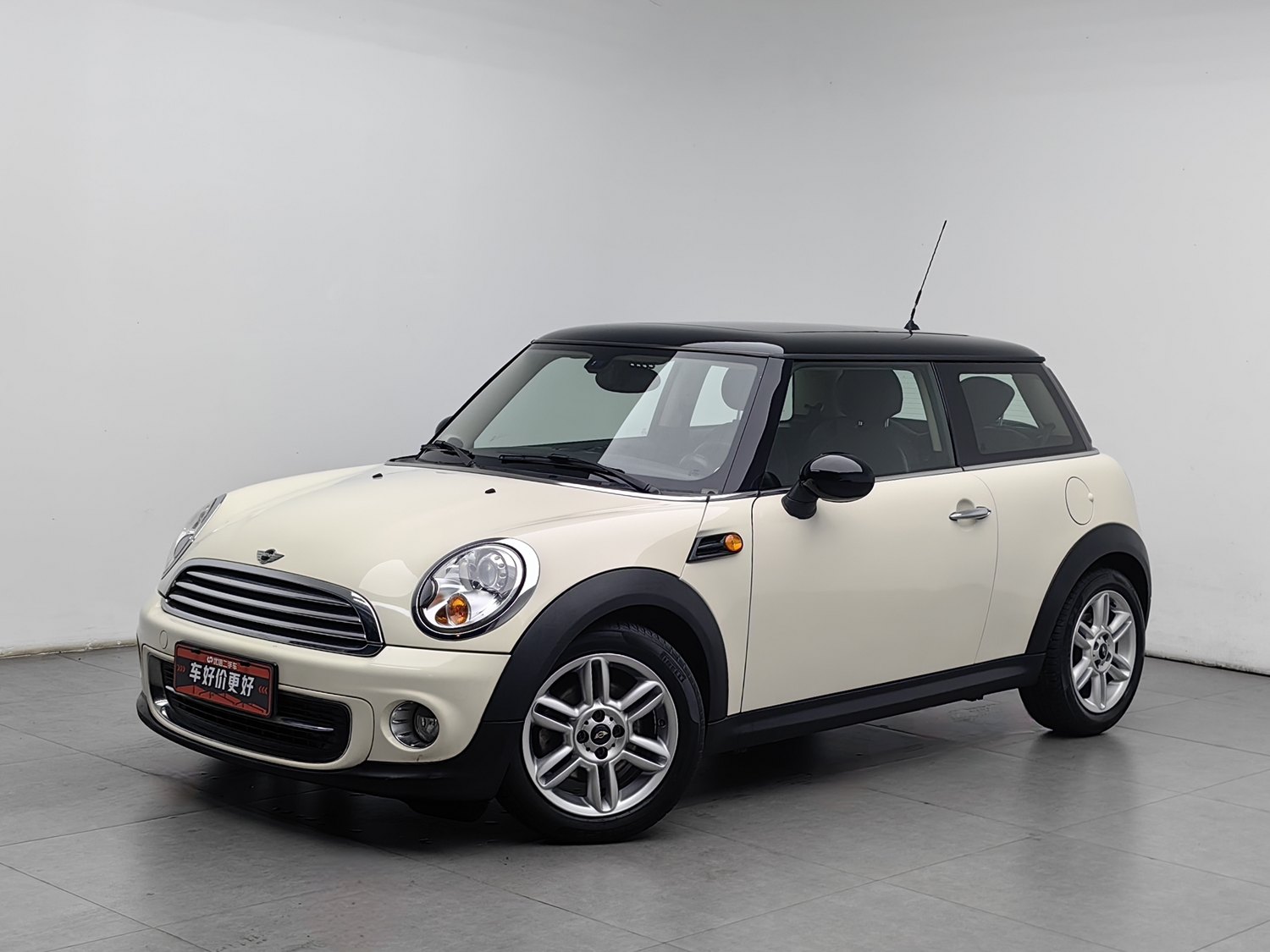 Used MINI MINI 2011 1.6 AT