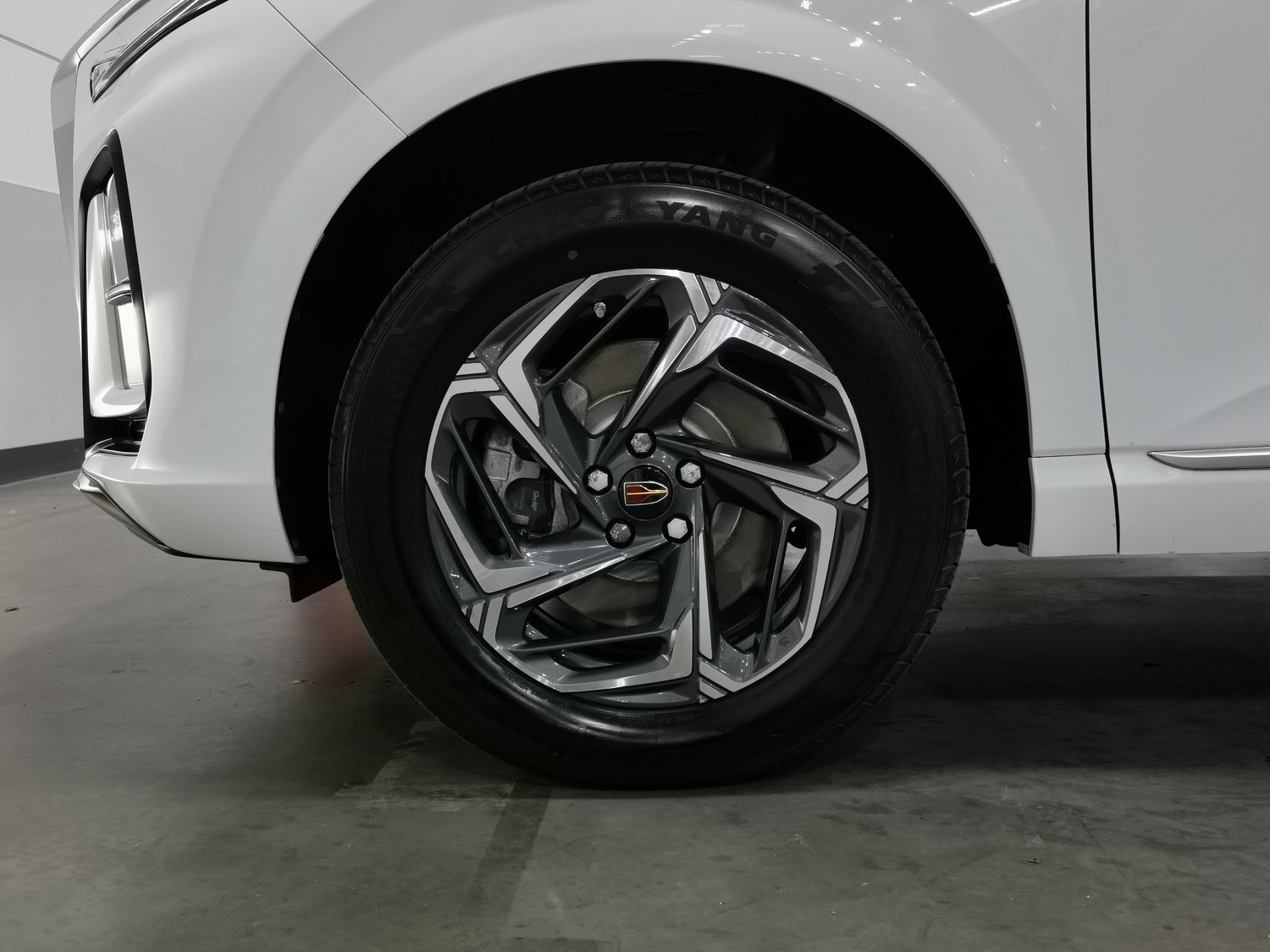 Used Hongqi HS3 2023 1.5 AT