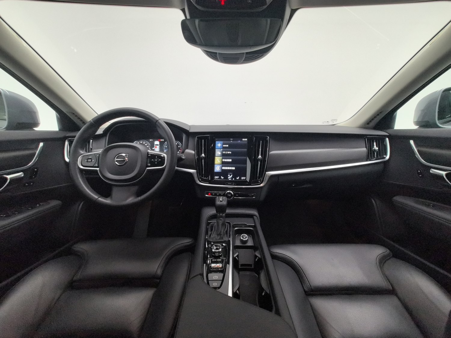 Used Volvo V90 2017 2.0 AT