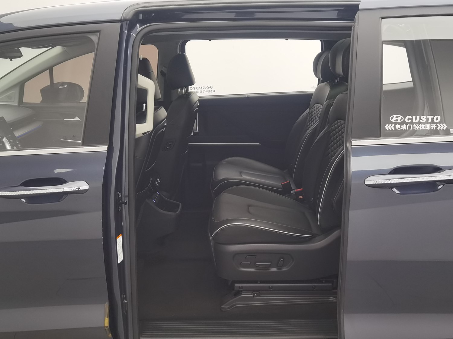 Used Hyundai Custo 2021 2.0 AT