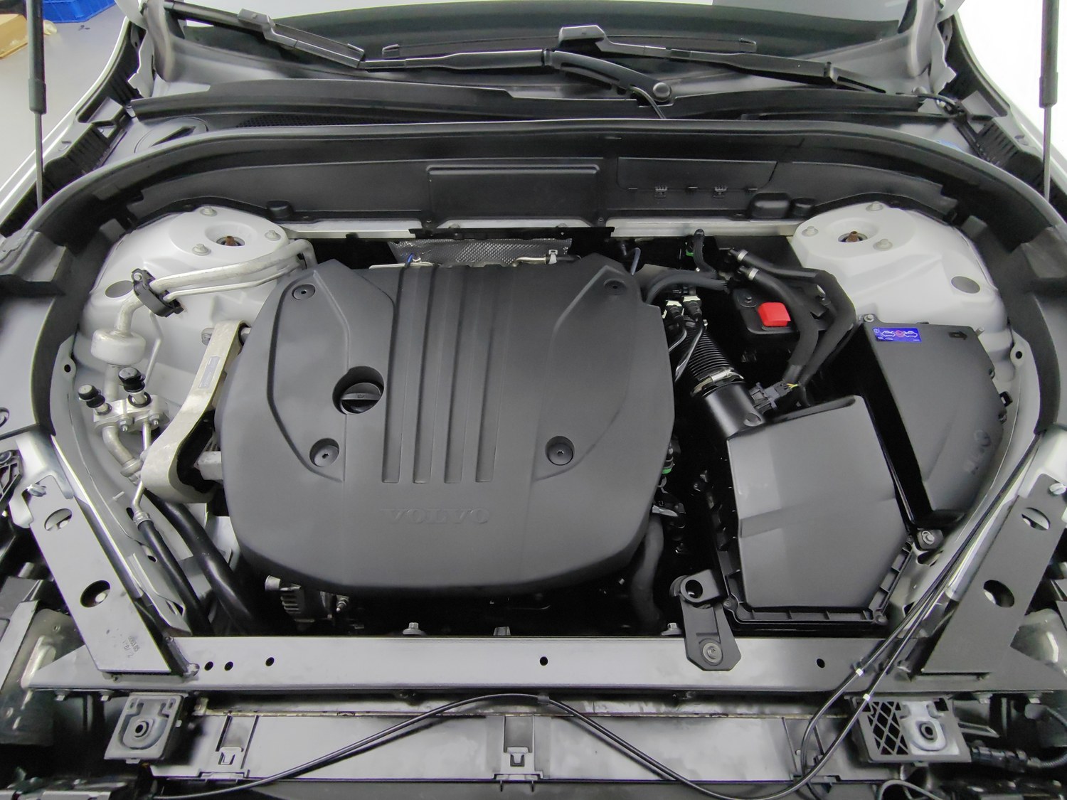 Used Volvo XC60 2023 2.0 AT
