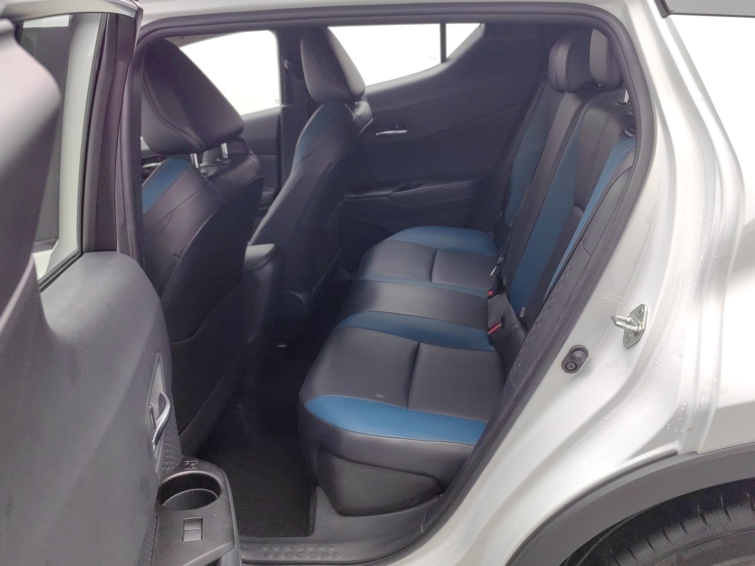 Used Toyota C-HR 2022 2.0 AT