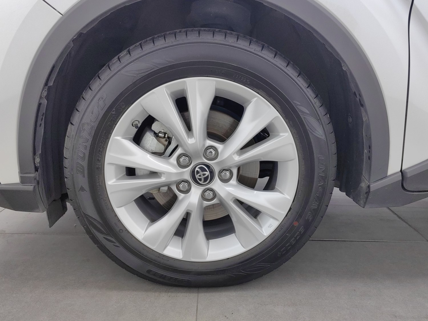 Used Toyota C-HR 2022 2.0 AT