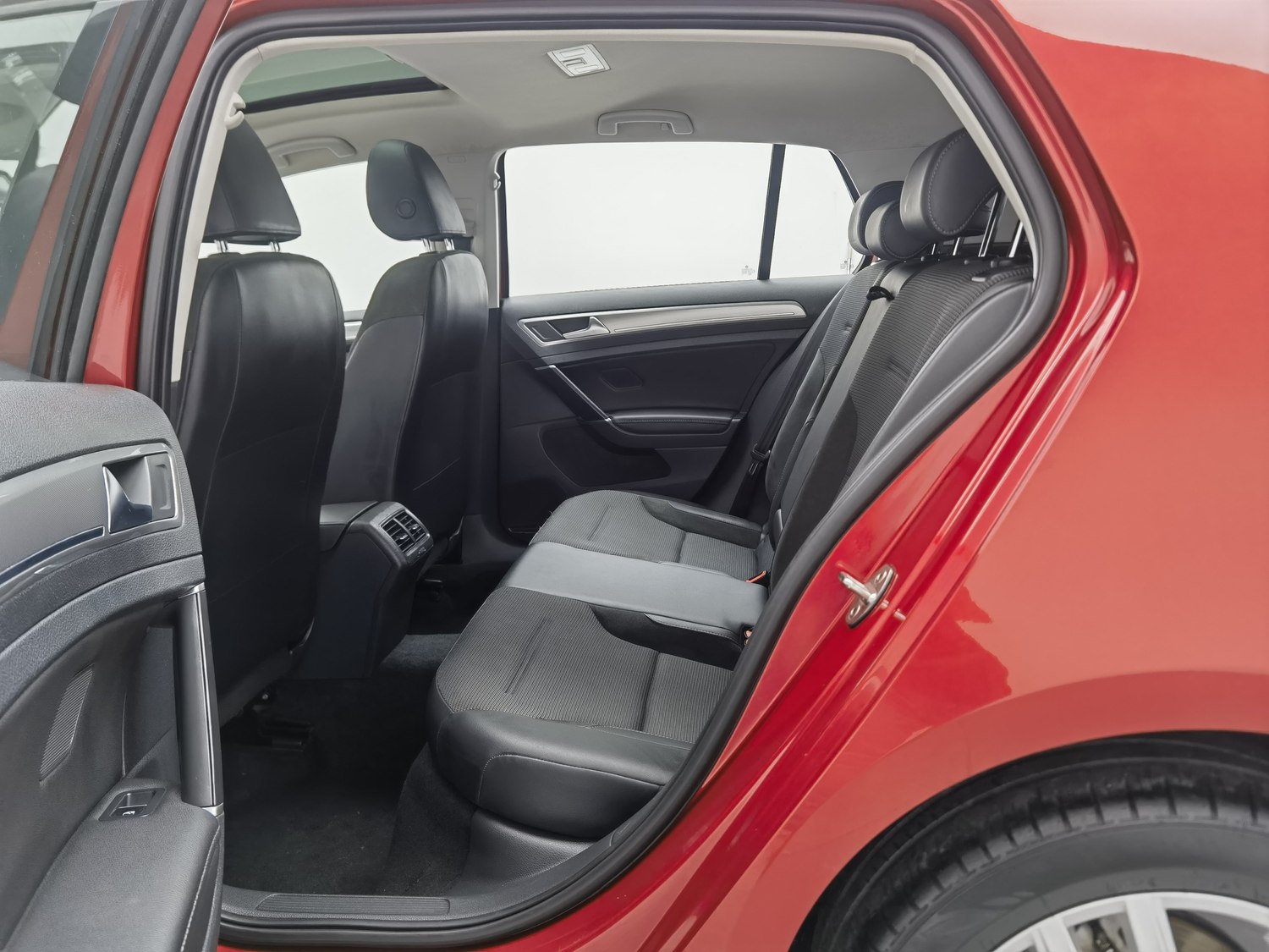 Used Volkswagen Golf 2018 1.6 AT