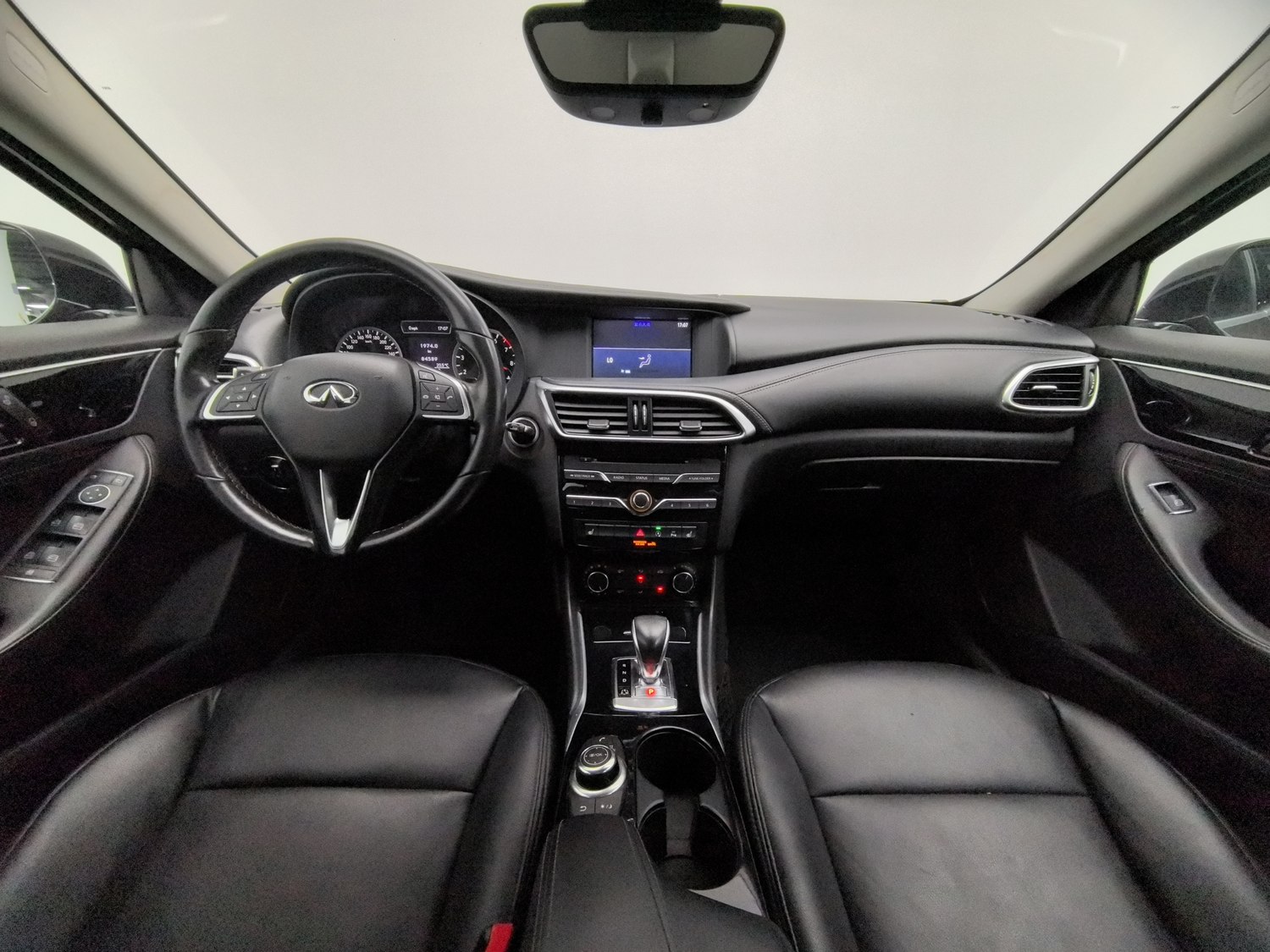 Used Infiniti QX30 2017 1.6 AT