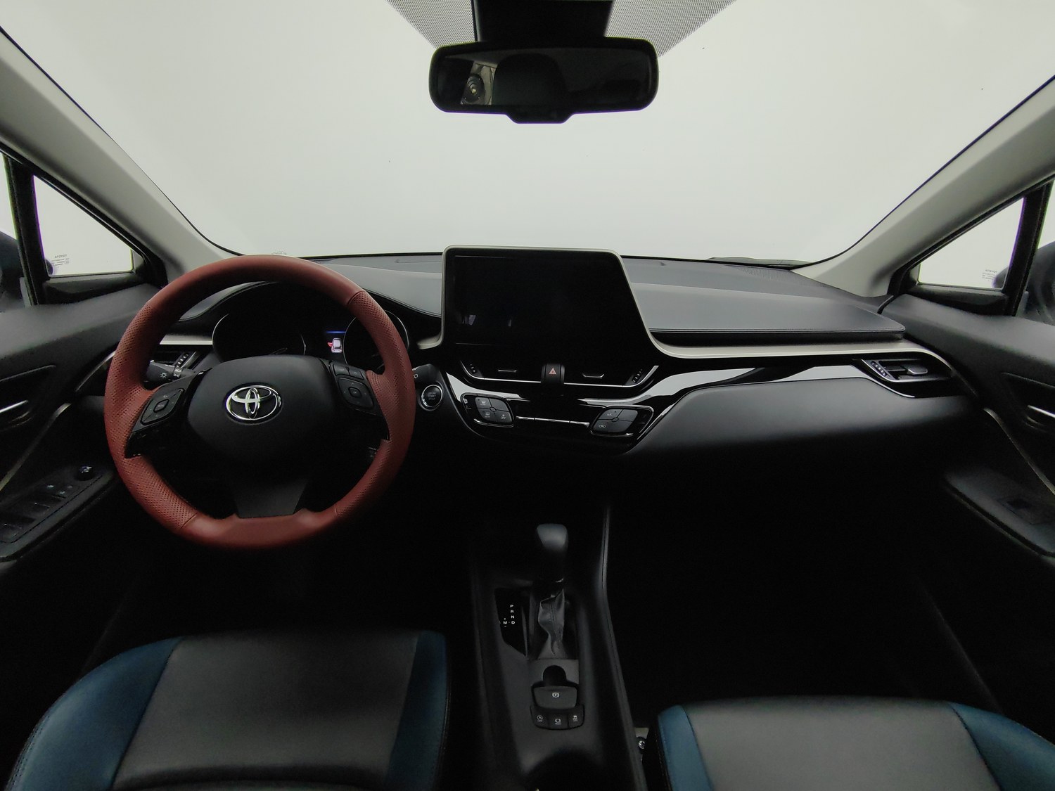 Used Toyota C-HR 2022 2.0 AT