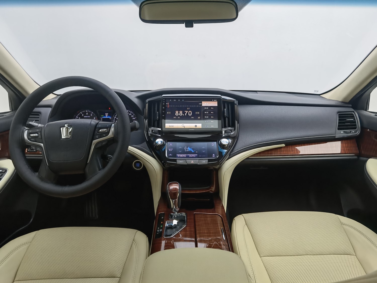 Used Toyota Crown 2015 2.0 AT