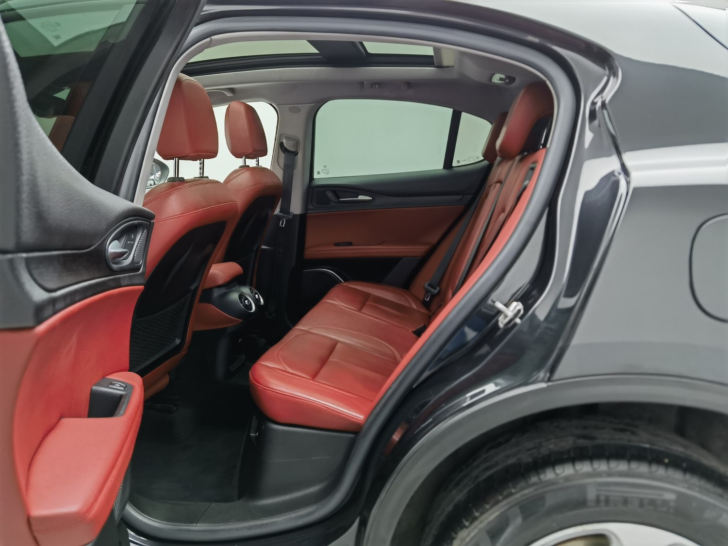Used Alfa Romeo Stelvio 2017 2.0 AT