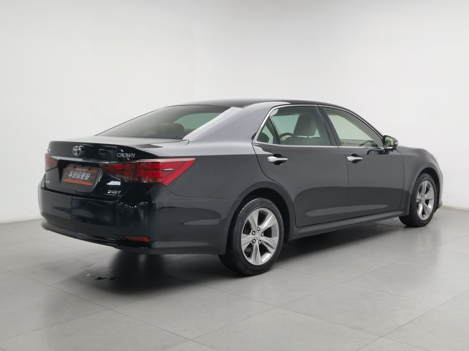 Used Toyota Crown 2015 2.0 AT