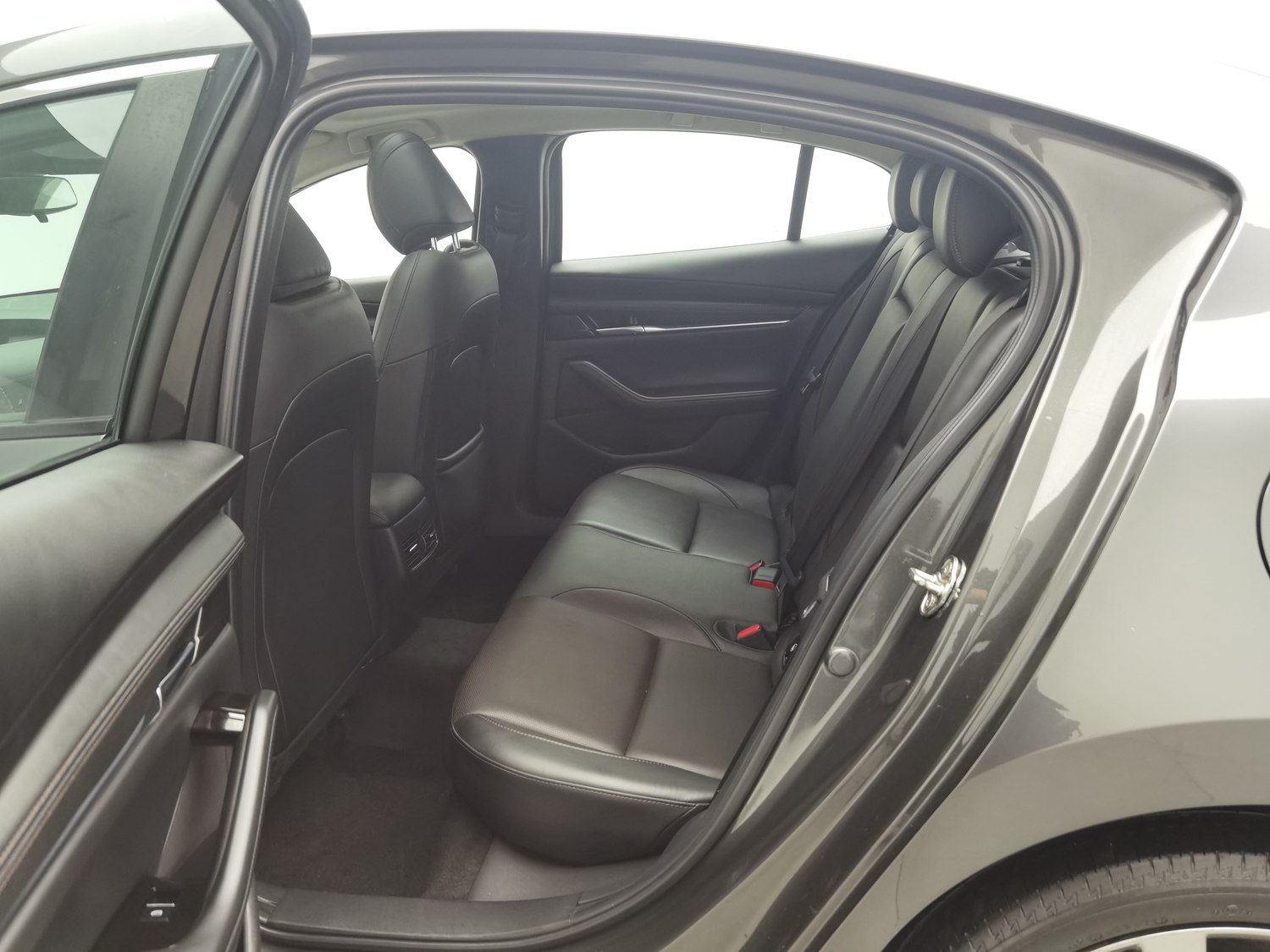 Used Mazda Axela 2021 2.0 AT